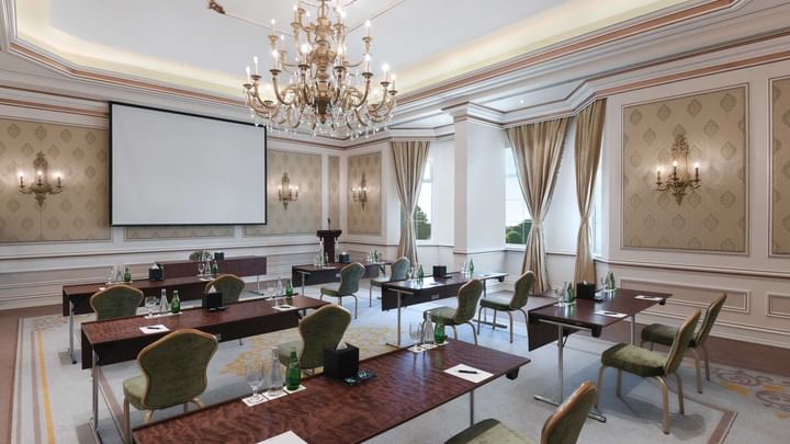 Al Aziziyah Boutique Hotel