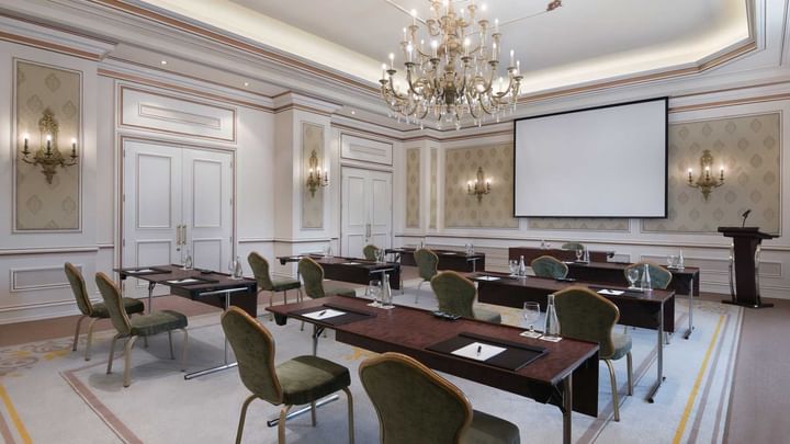 Al Aziziyah Boutique Hotel