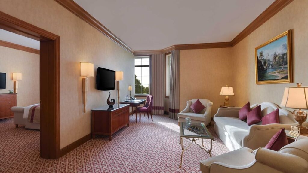 Al Aziziyah Boutique Hotel