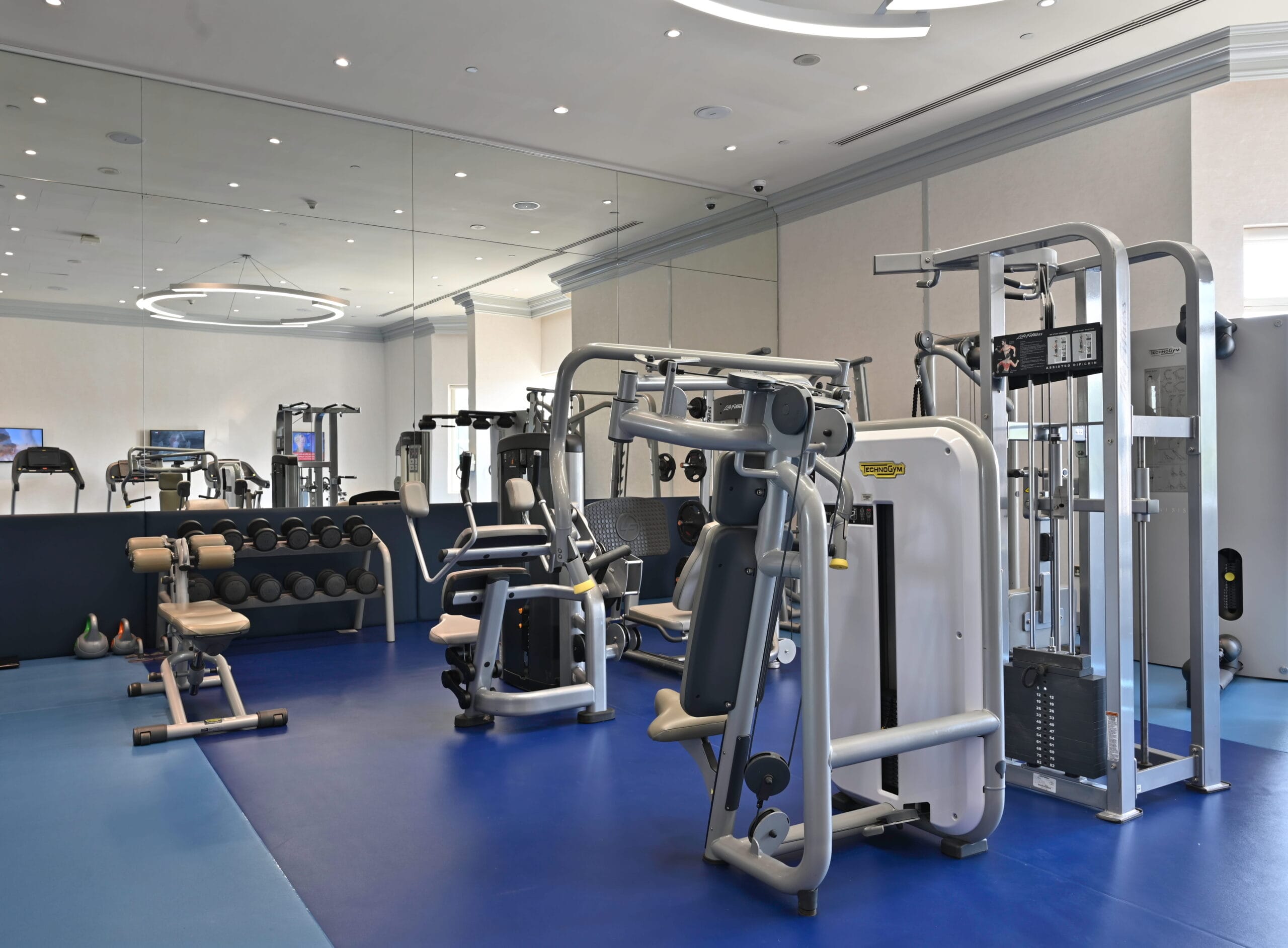 Al Aziziyah Boutique Hotel Gym